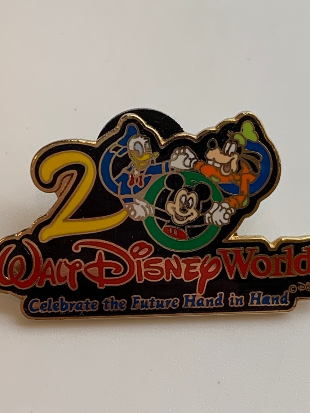 Vintage 2000 Disney Parks WDW Celebrate the Future Hand in Hand Character Pin